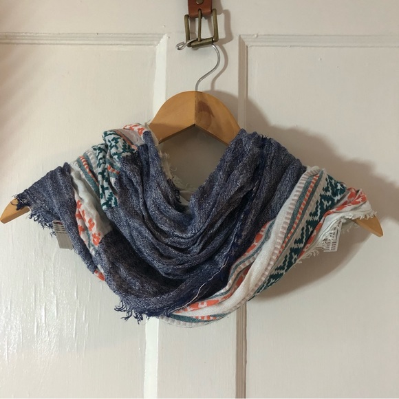 Infinity Scarf - Picture 2 of 3